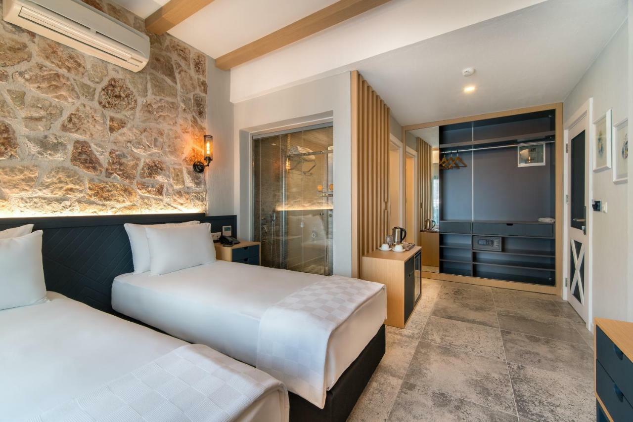 Isola 12 Hotel Κας Εξωτερικό φωτογραφία